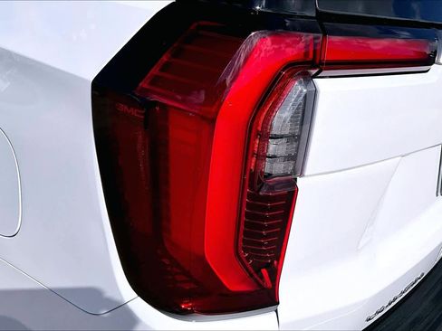 Used 2026 GMC Yukon XL AT4 Ultimate AWD/4WD image 29