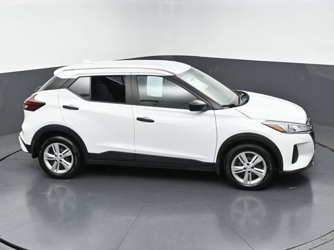 Used 2024 Nissan Kicks S image 36