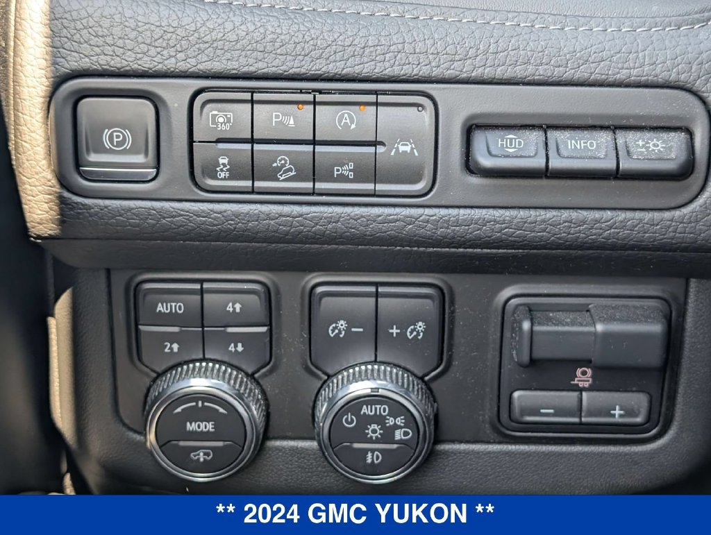 Used 2024 GMC Yukon Denali w/ Advanced Technology Package AWD/4WD image 35