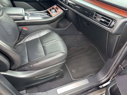 Used 2022 Lincoln Aviator Reserve w/ Elements Package Plus image 16