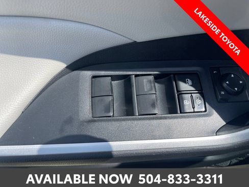 Certified 2020 Toyota RAV4 XLE FWD image 26