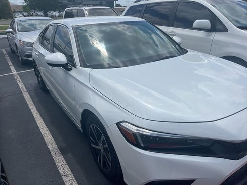 Used 2024 Honda Civic LX image 3