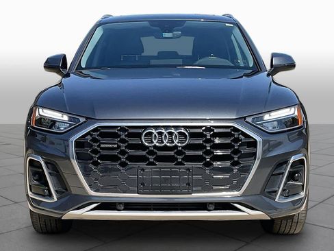 Used 2023 Audi Q5 2.0T Premium w/ Convenience Package image 4