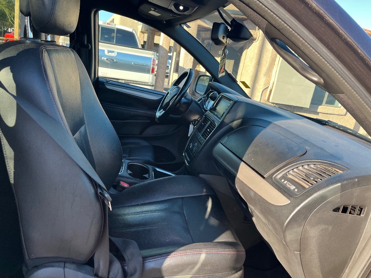 Used 2019 Dodge Grand Caravan GT FWD image 19
