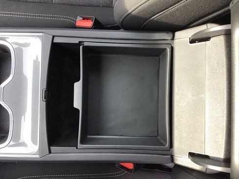 Used 2025 GMC Acadia Elevation image 41