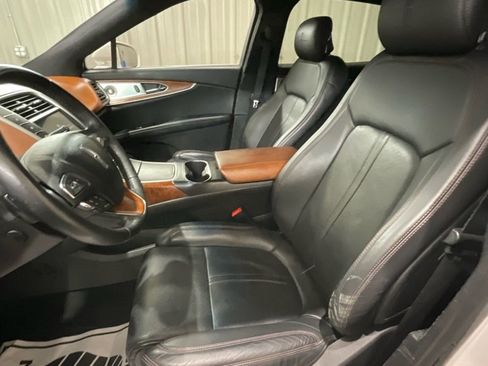 Used 2017 Lincoln MKX Black Label w/ Driver Assistance Package image 10