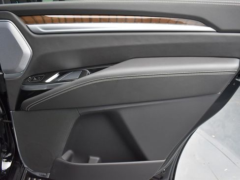 Certified 2026 Cadillac Escalade Platinum Sport w/ LPO, ONYX Package image 34