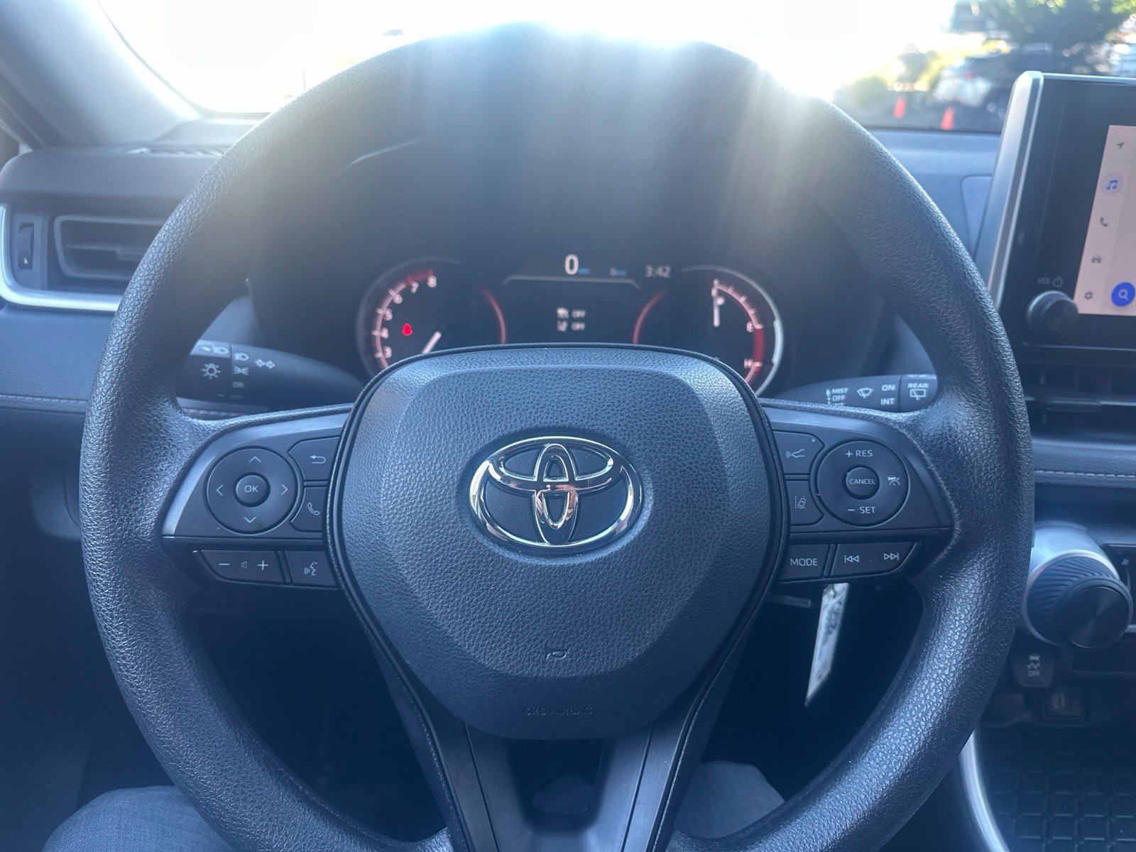 Used 2025 Toyota RAV4 LE AWD/4WD image 14