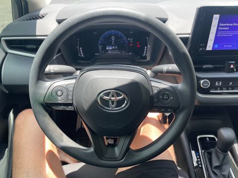 Used 2026 Toyota Corolla LE FWD image 12