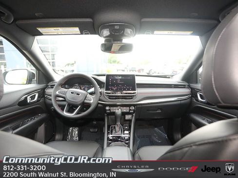 New 2025 Jeep Compass Trailhawk w/ Trailhawk Convenience Group image 20