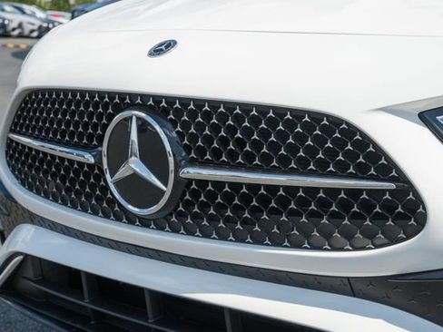 Used 2024 Mercedes-Benz CLE 300 4MATIC Coupe image 12