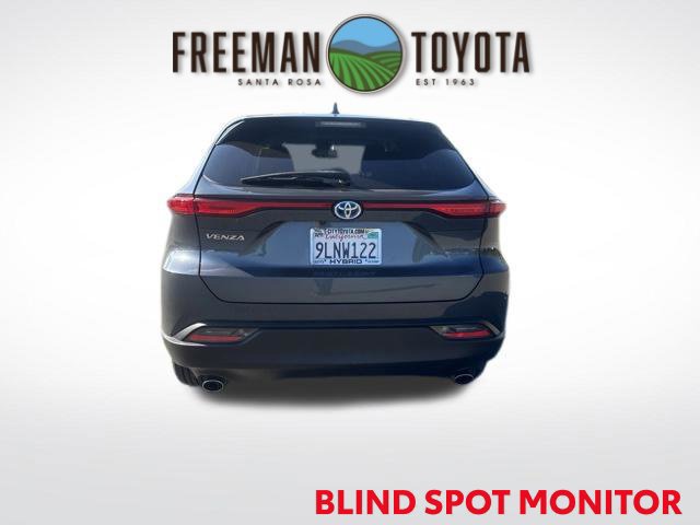 Used 2024 Toyota Venza LE AWD/4WD image 6