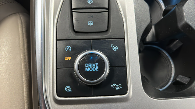 Used 2021 Ford Explorer Platinum w/ Equipment Group 601A AWD/4WD image 31