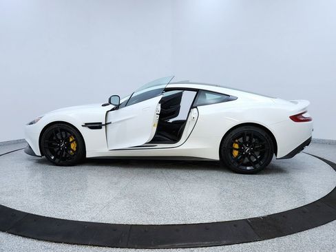 Used 2015 Aston Martin Vanquish Coupe image 53