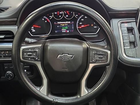 Used 2021 Chevrolet Tahoe Z71 w/ Luxury Package AWD/4WD image 19