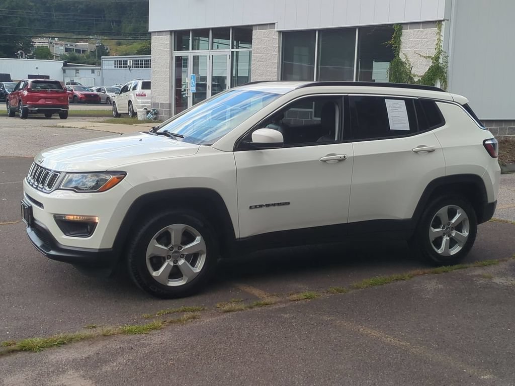Used 2018 Jeep Compass Latitude w/ Popular Equipment Group AWD/4WD image 2