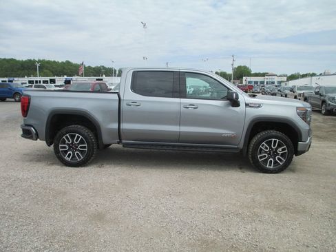 New 2026 GMC Sierra 1500 AT4 AWD/4WD image 3
