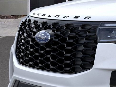 New 2025 Ford Explorer ST-Line image 17