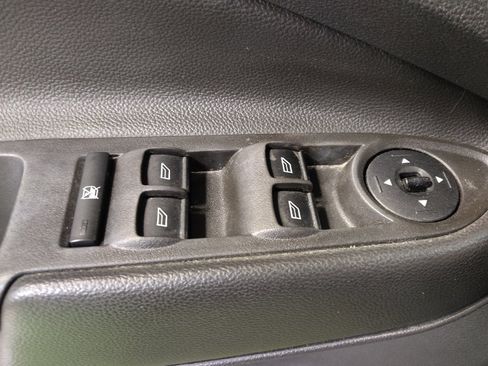 Used 2016 Ford Escape SE w/ Equipment Group 201A FWD image 27