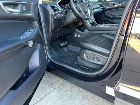 Used 2021 Ford Edge SEL w/ Convenience Package AWD/4WD image 3