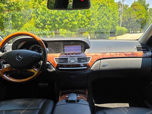 Used 2011 Mercedes-Benz S 550 w/ Sport Pkg Plus One image 15