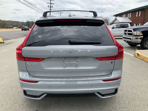 Used 2024 Volvo XC60 B5 Plus w/ Protection Package Premier AWD/4WD image 4