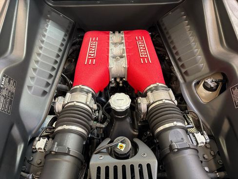 Used 2013 Ferrari 458 Italia Coupe RWD image 22