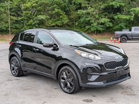 Used 2022 Kia Sportage LX w/ LX FWD Value Edition Package image 11