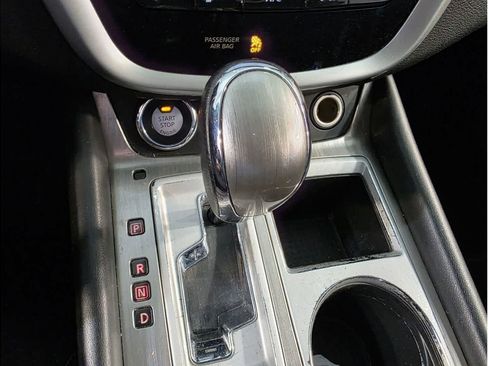 Used 2018 Nissan Murano SV image 24
