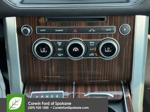 Used 2017 Land Rover Range Rover Supercharged AWD/4WD image 32