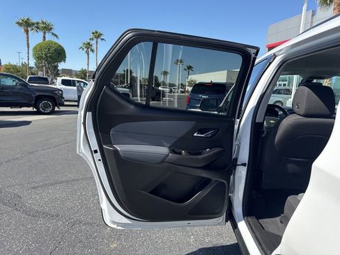 Used 2020 Chevrolet Traverse LT AWD/4WD image 17