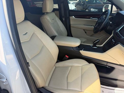 Used 2017 Cadillac XT5 Premium Luxury AWD/4WD image 15