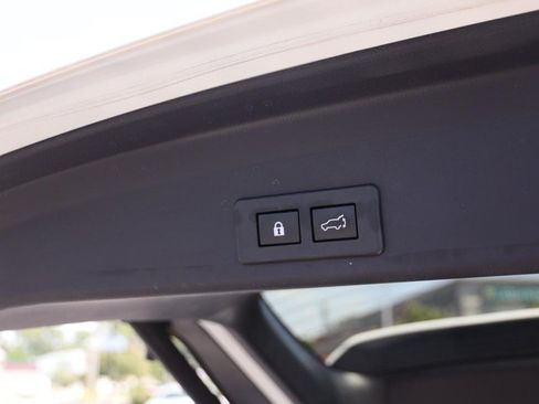 Used 2022 Subaru Ascent Touring w/ Popular Package #2A AWD/4WD image 8