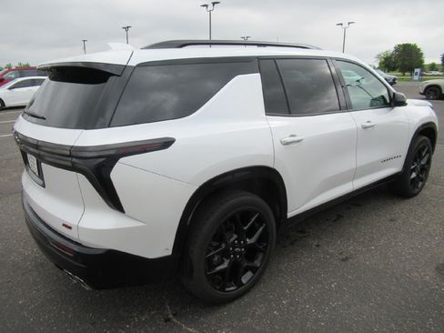 Certified 2024 Chevrolet Traverse RS w/ LPO, Floor Liner Package AWD/4WD image 5