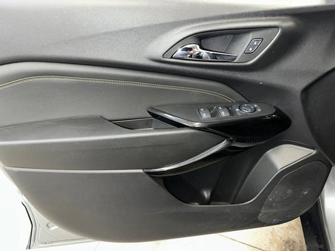 Certified 2024 Chevrolet Trax LT w/ Driver Confidence Package image 6