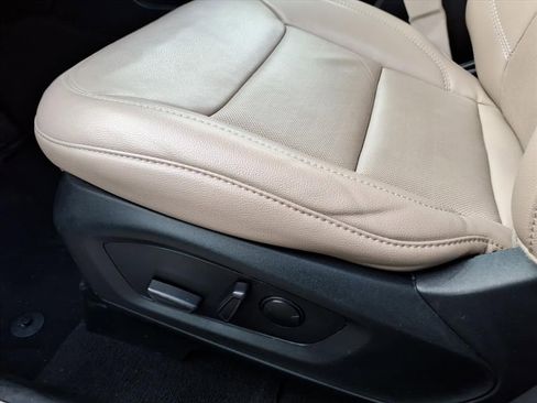 Used 2023 Ford Explorer Limited image 15