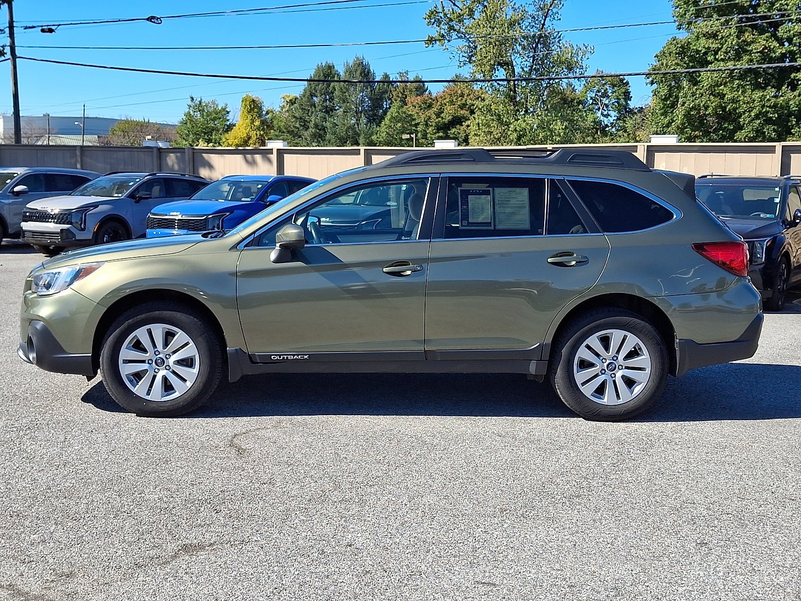 Used 2019 Subaru Outback 2.5i Premium AWD/4WD image 8