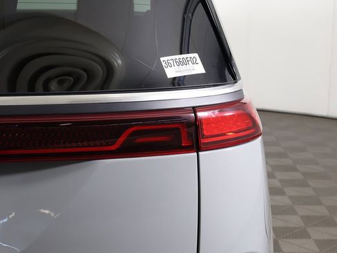 Used 2024 Kia Carnival SX Prestige image 20