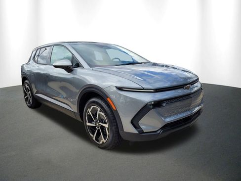 New 2026 Chevrolet Equinox EV LT image 1
