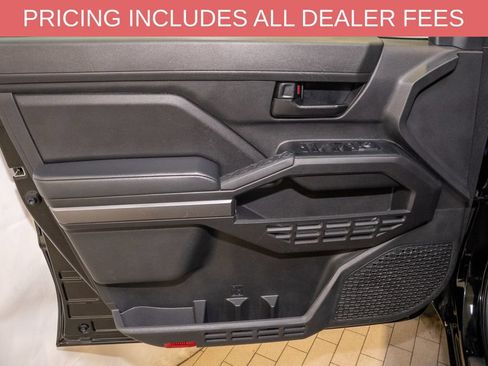 Used 2024 Toyota Tacoma SR5 AWD/4WD image 10
