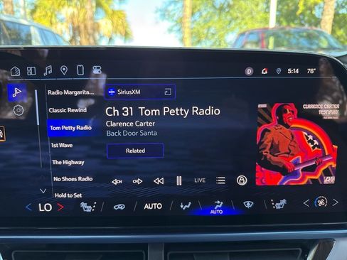 Used 2025 Chevrolet Equinox EV LT image 30