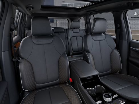 New 2026 Jeep Grand Cherokee Summit w/ Obsidian Package AWD/4WD image 16