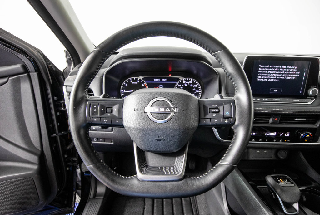 Used 2025 Nissan Rogue SV FWD image 20