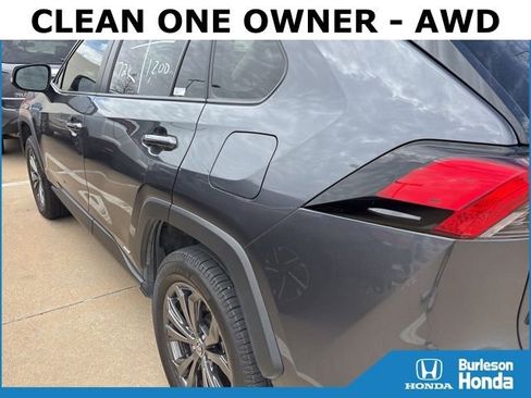 Used 2023 Toyota RAV4 XLE Premium image 6