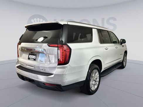Used 2022 GMC Yukon XL SLT w/ SLT Premium Package image 7