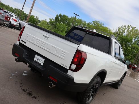 New 2026 Honda Ridgeline Black Edition image 5