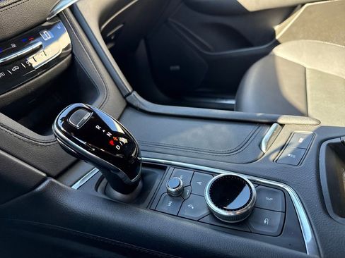 Certified 2025 Cadillac XT5 Sportv image 22