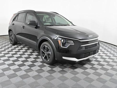 New 2025 Kia Niro EX image 1