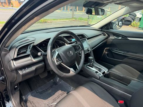 Used 2019 Honda Civic EX image 10