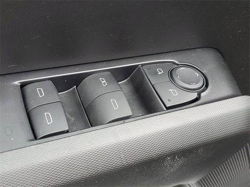 Certified 2023 GMC Canyon Elevation w/ Convenience Package image 15